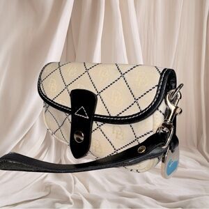 Dooney & Bourke Vintage Snap Front Wallet Wristlet with Blue Duck Charm LIKE NEW